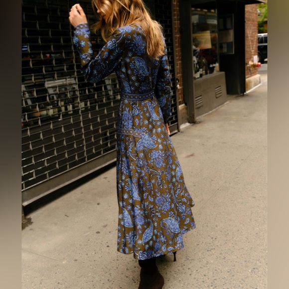 Elegant Blue and Brown Midi Dress - Picture 3 of 7